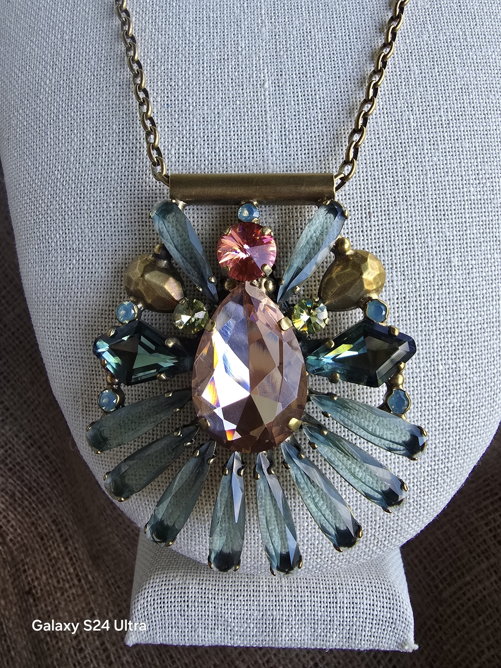 NWT Stunning Sorrelli Gem Pop Statement Crystal Pendant Necklace Retail $345